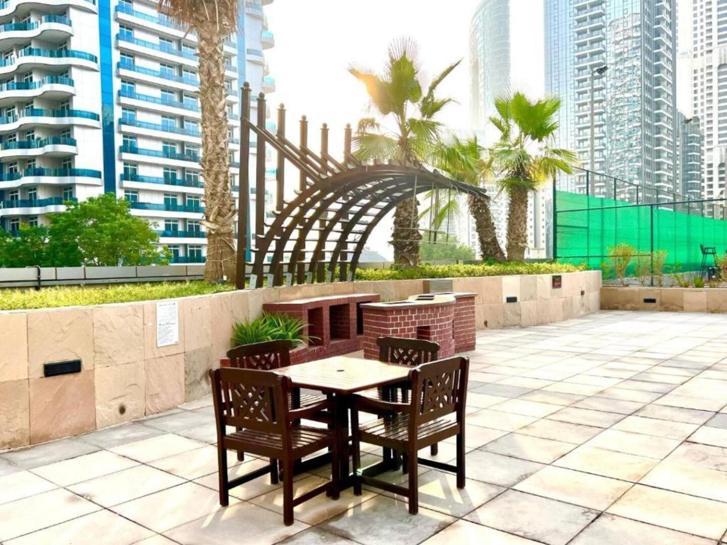 Marina View With Pool, Gym, Tennis Court, 5 Mins To Beach Dubai Eksteriør billede