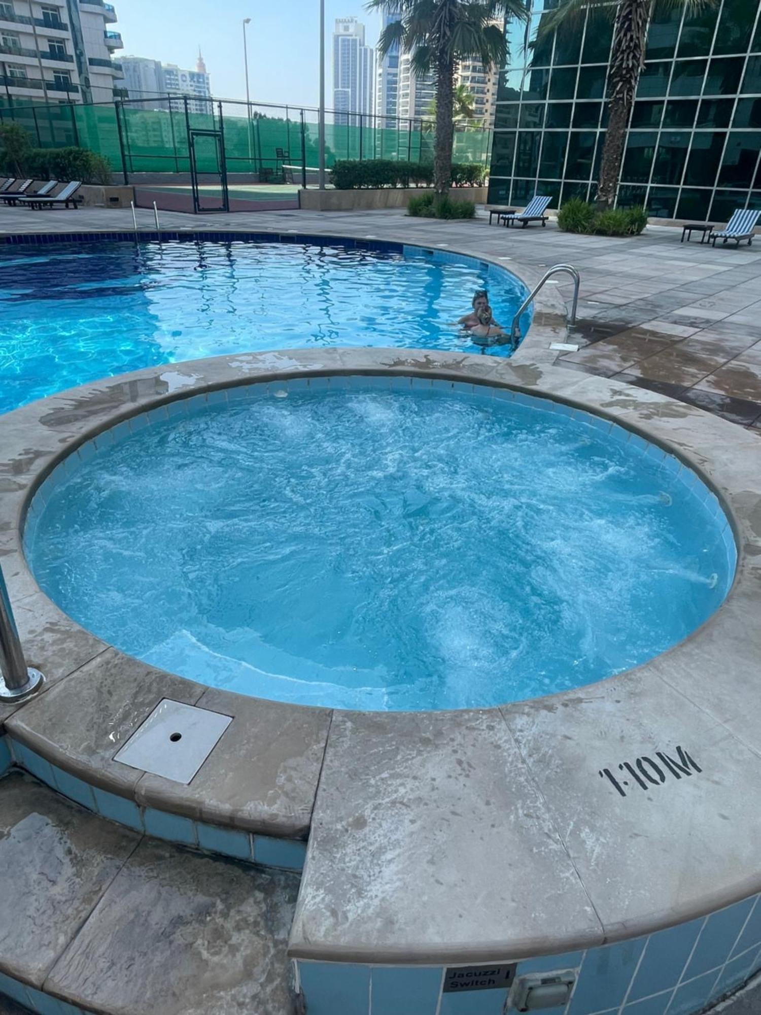 Marina View With Pool, Gym, Tennis Court, 5 Mins To Beach Dubai Eksteriør billede